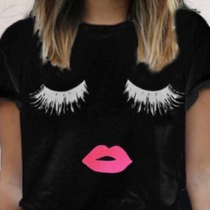 Lash and lip soft tee in black